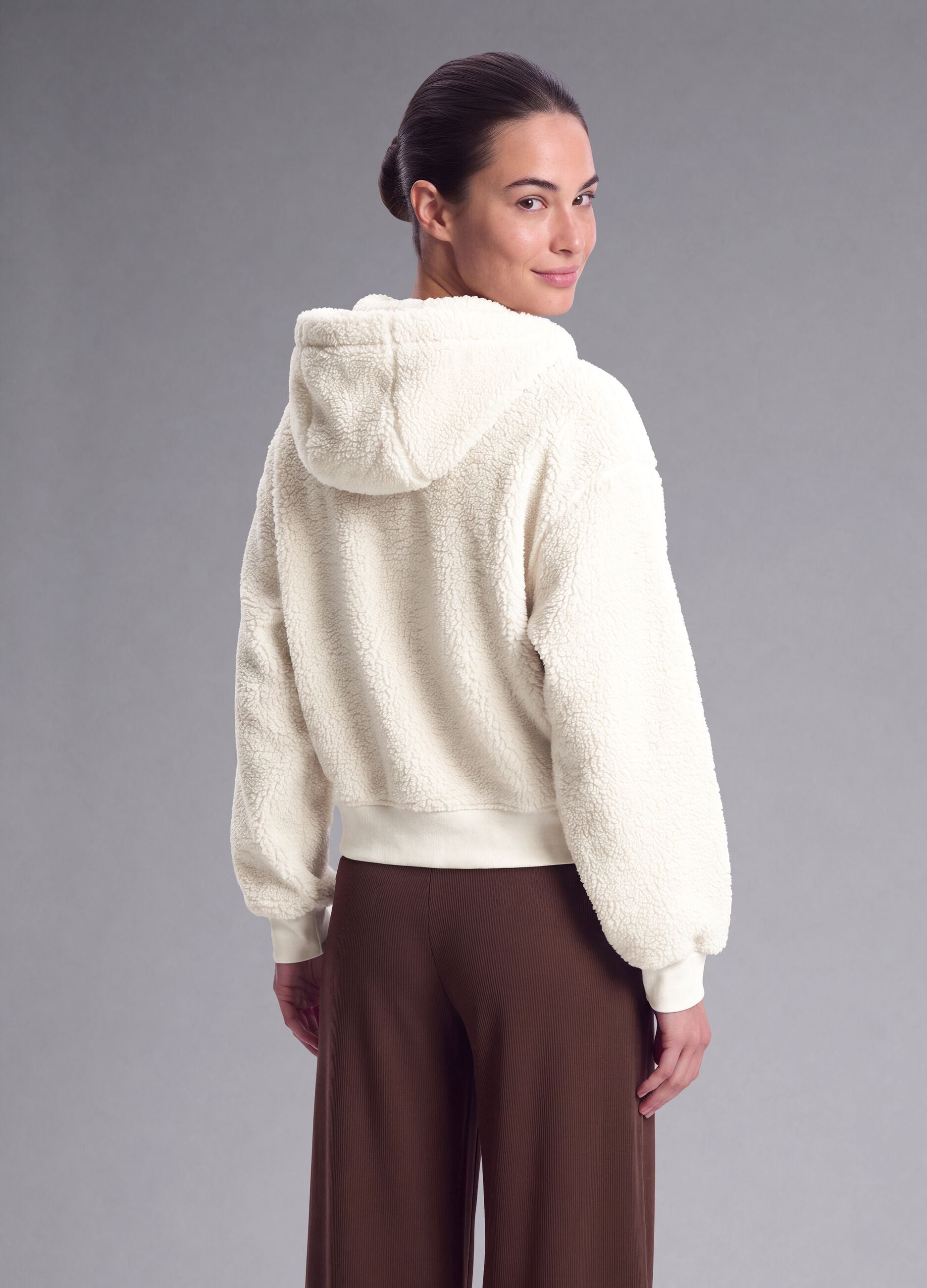 Beige crew-neck teddy-effect sweatshirt