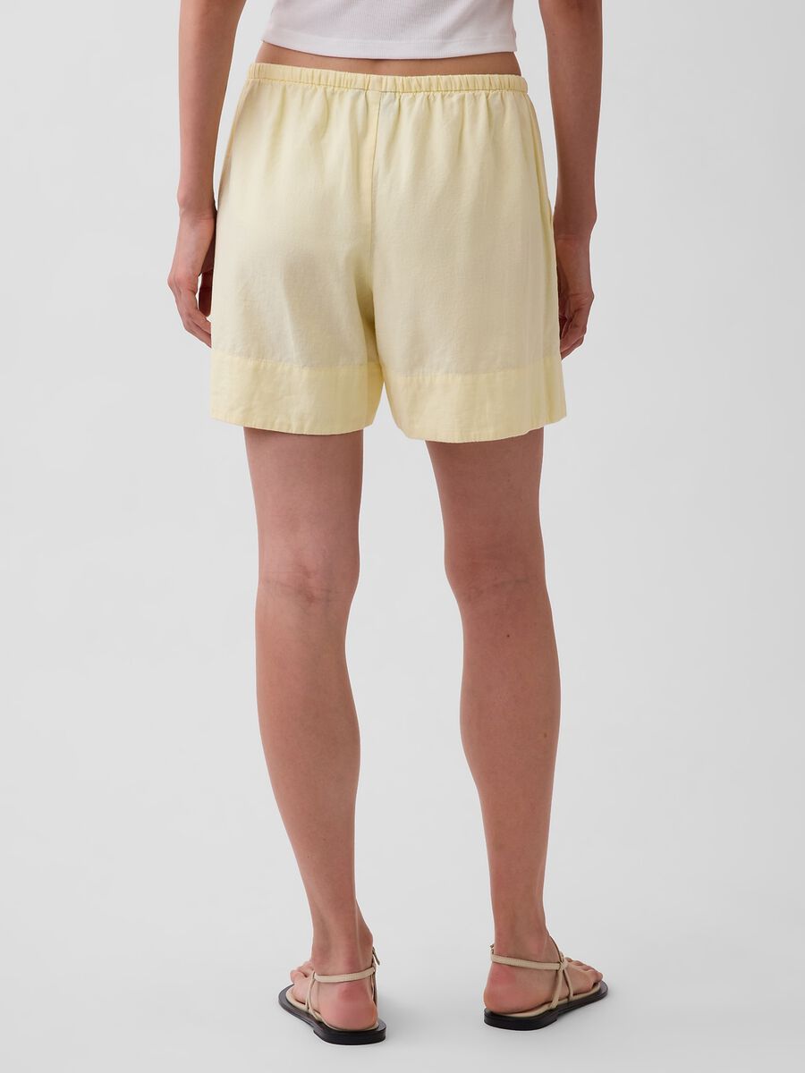 Shorts in misto lino e viscosa_1