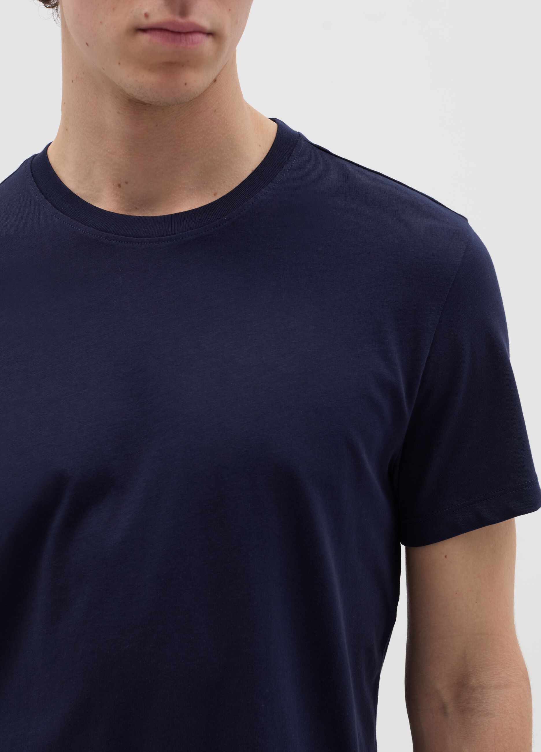 Relaxed-fit T-shirt with round neck