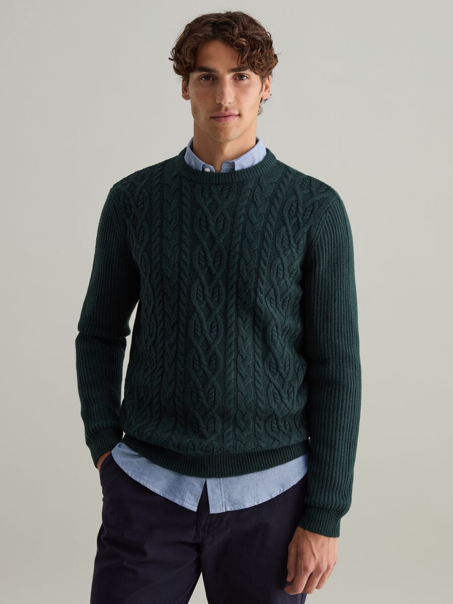 Pullover con lavorazione a trecce_0