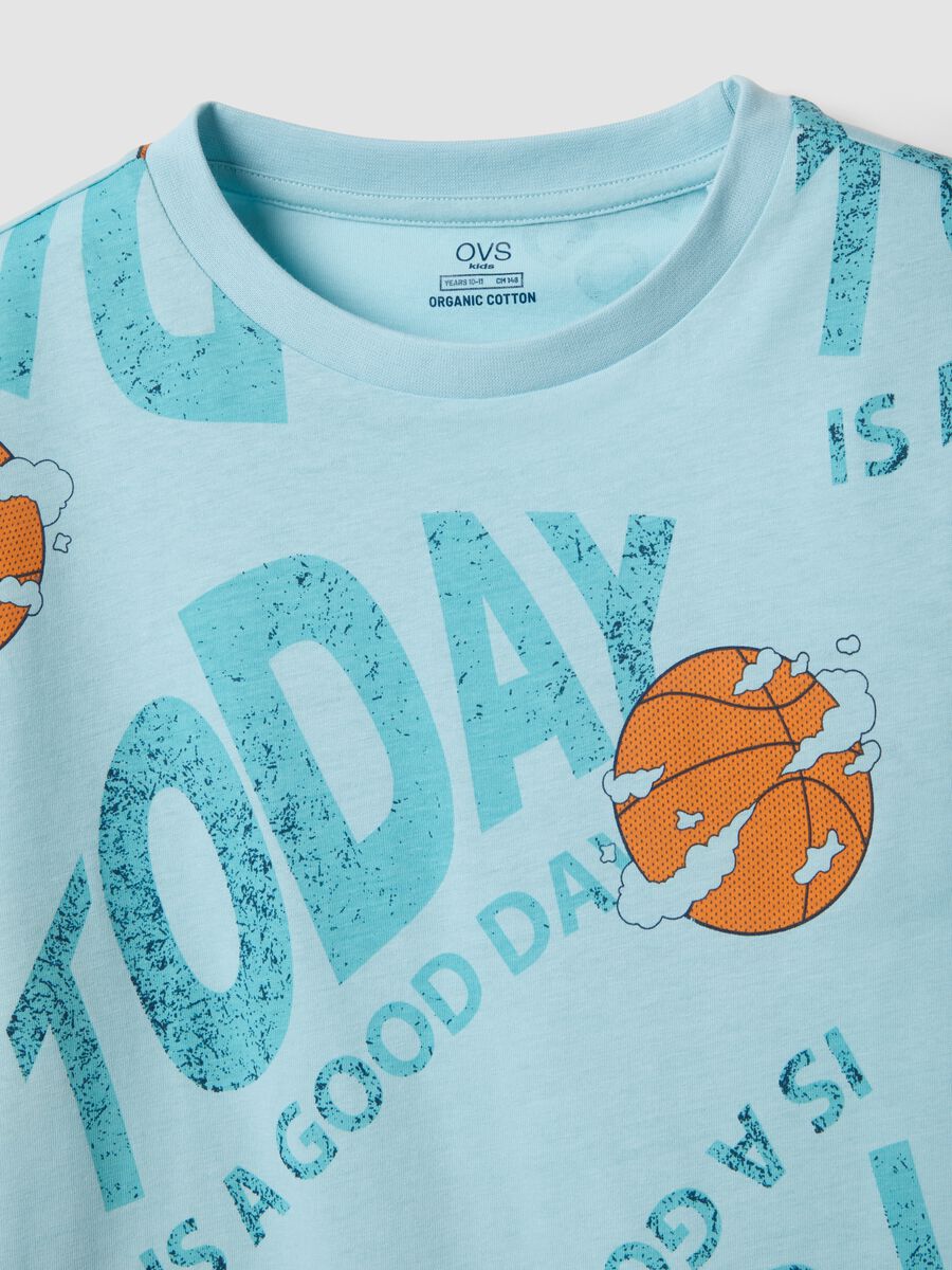 Pigiama corto in puro cotone azzurro da ragazzo con stampe_2