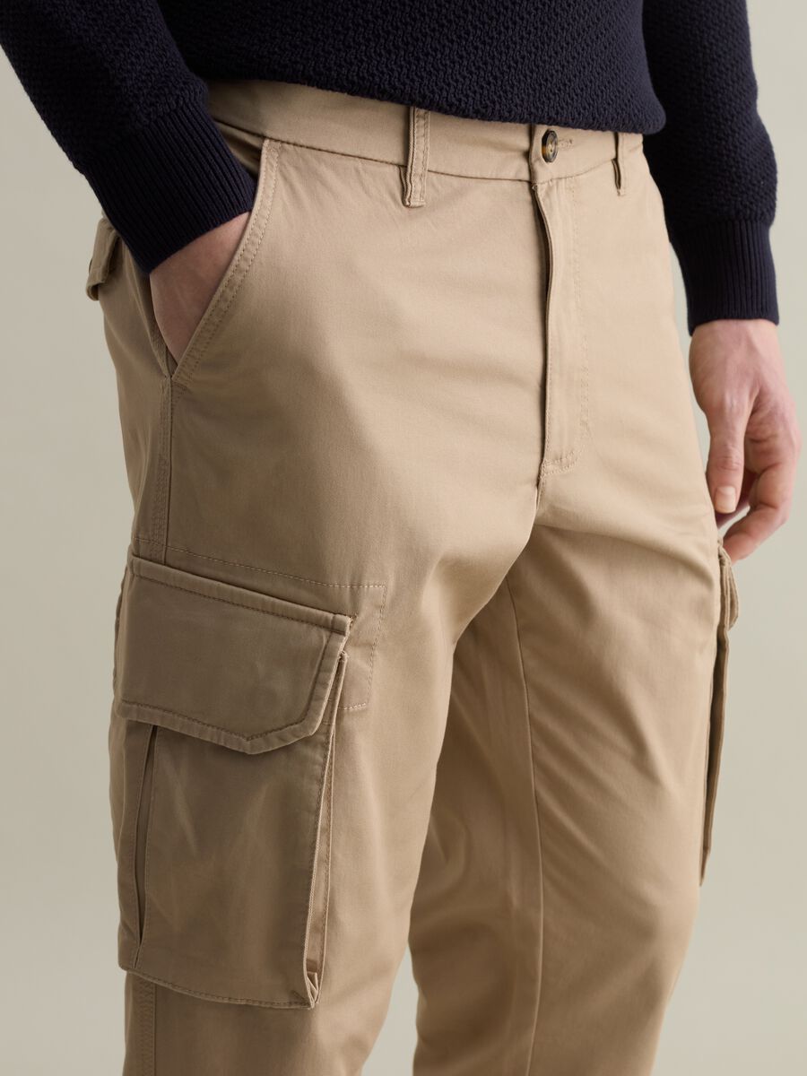 Cargo trousers in stretch cotton_3