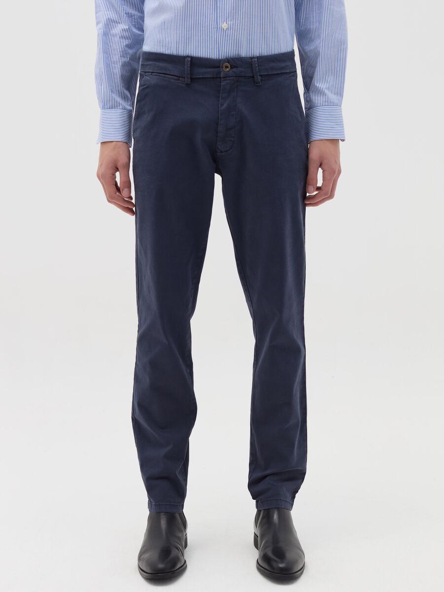 Pantalone chino slim fit in cotone stretch_1