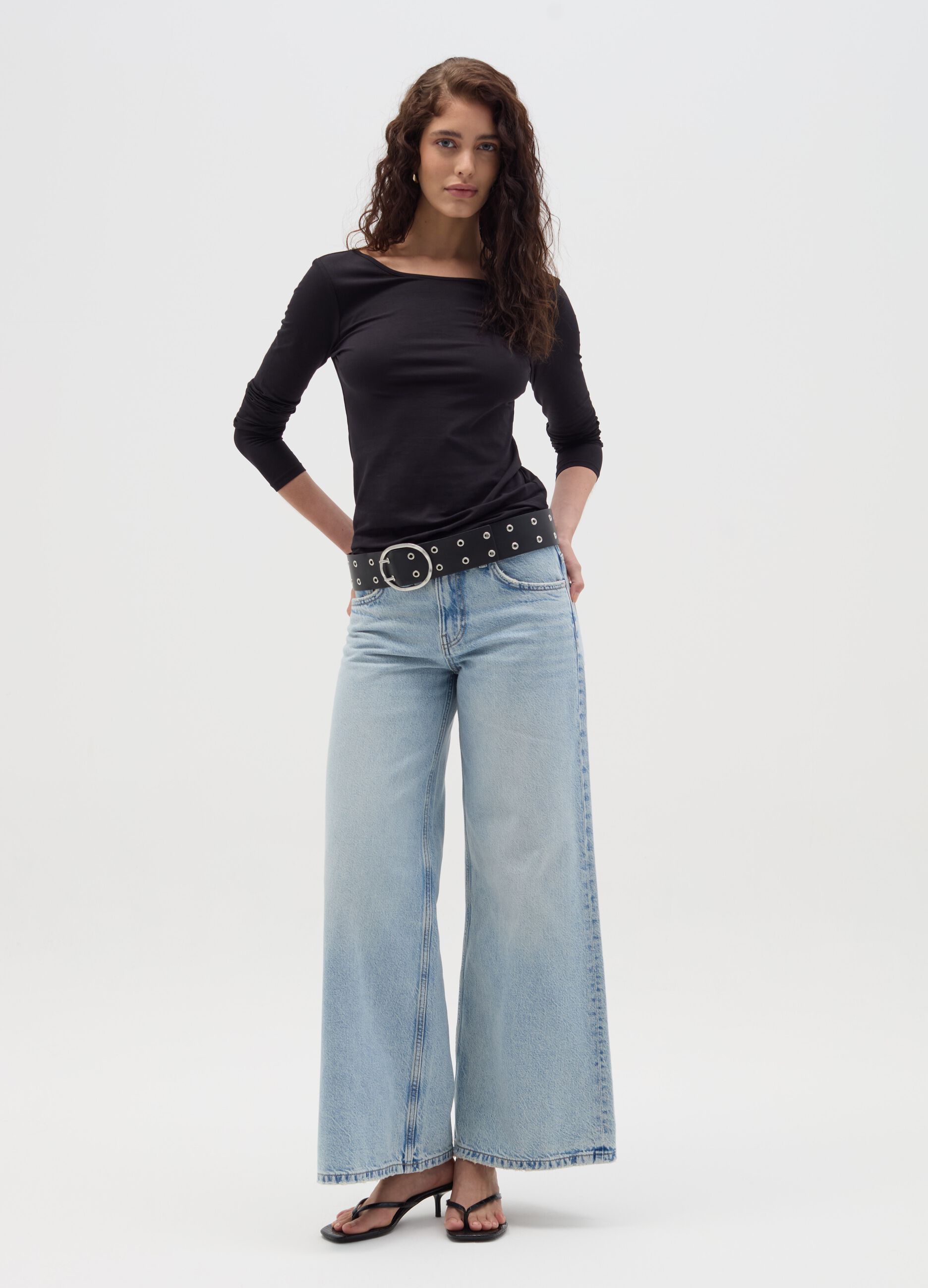 Wide-leg jeans