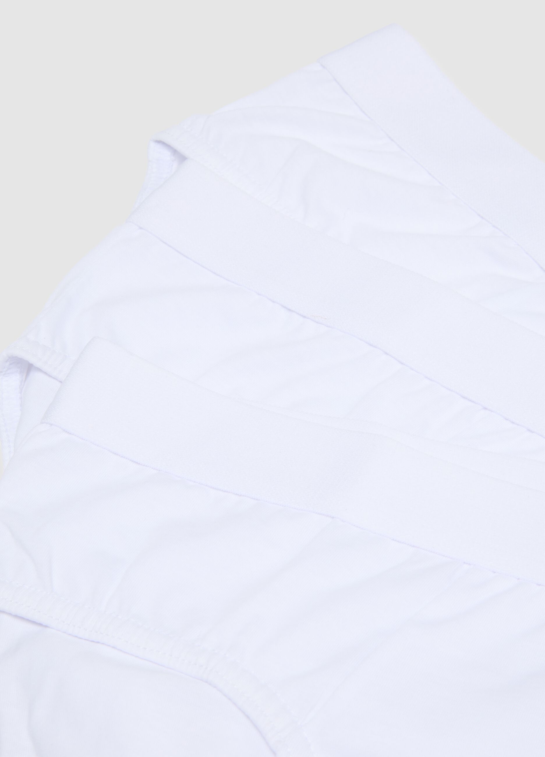 Set of three white cotton briefs with regular fit