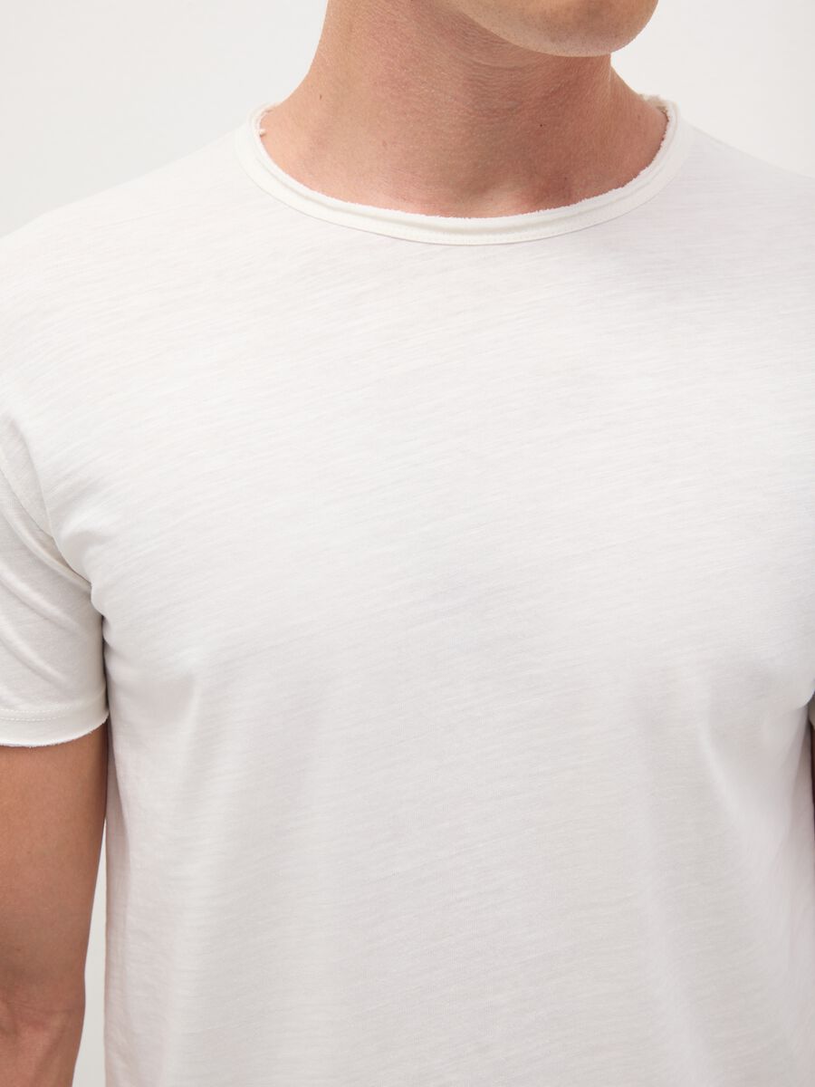 Cotton T-shirt with round neck_2
