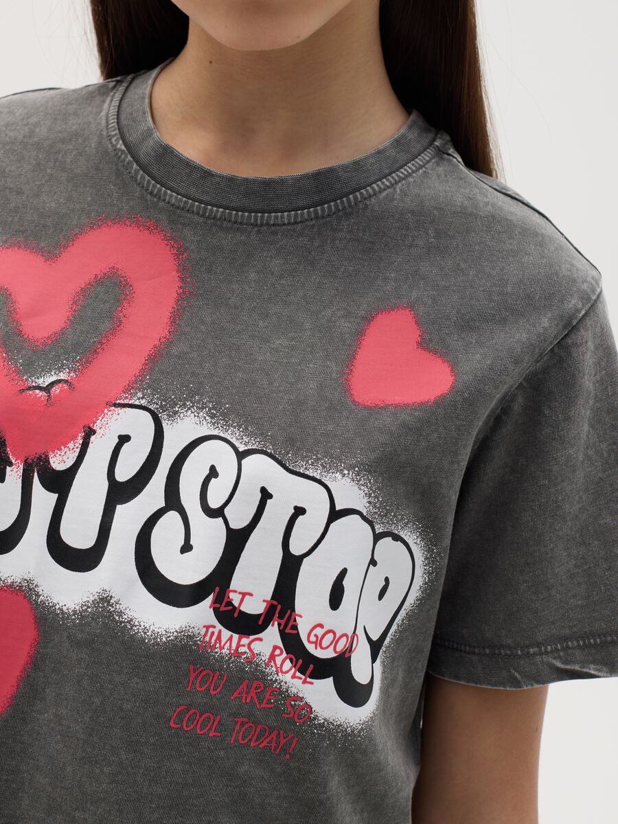 Crop T-shirt in cotton with "Don't Stop" print_1