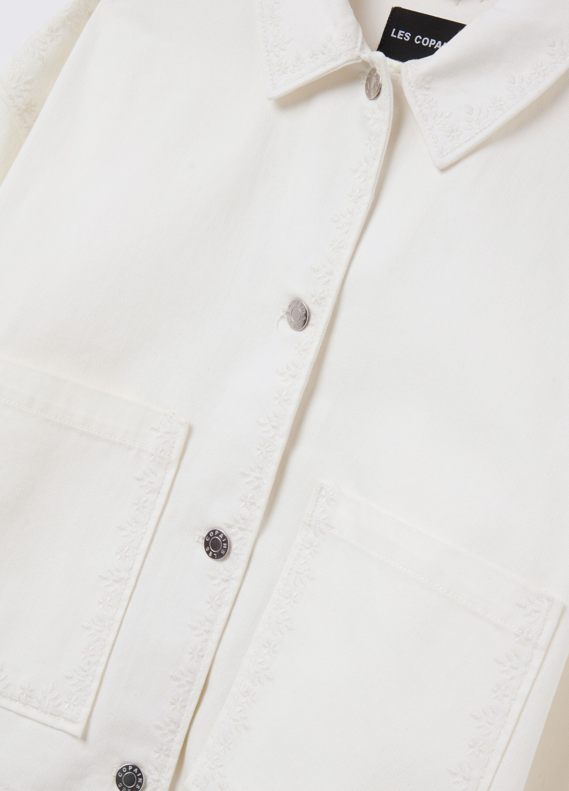Giacca in denim con dettagli ricamati