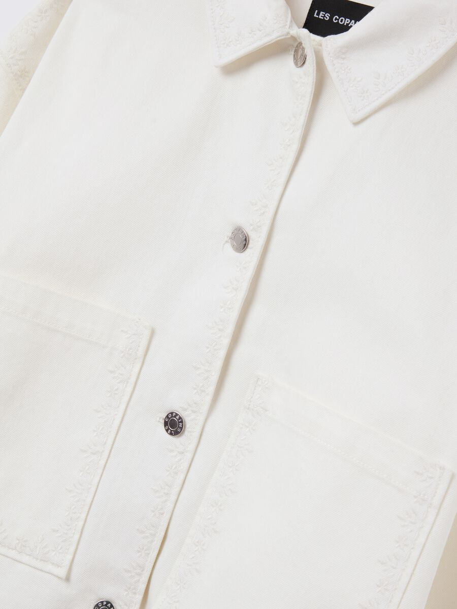 Denim jacket with embroidered details_5