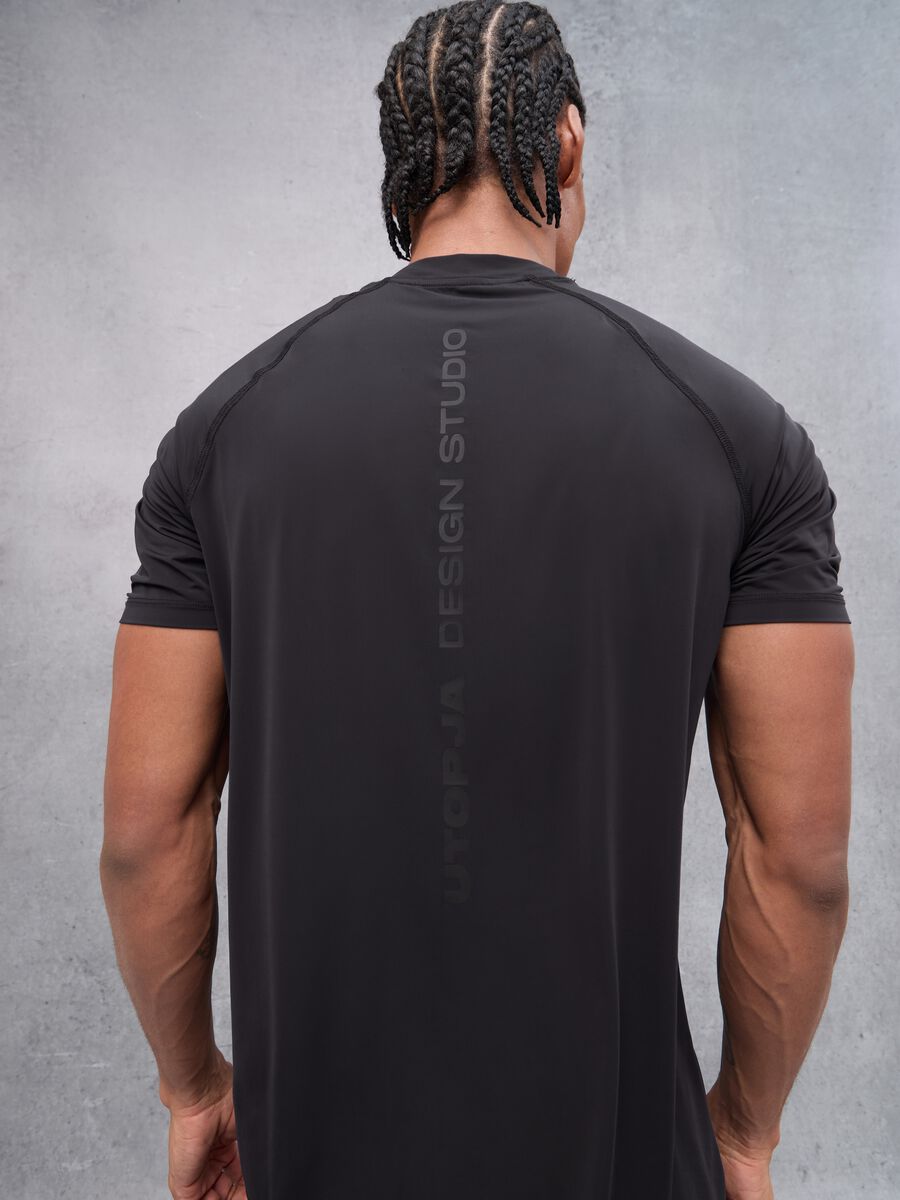 Technical Ultralight Black T-shirt_2