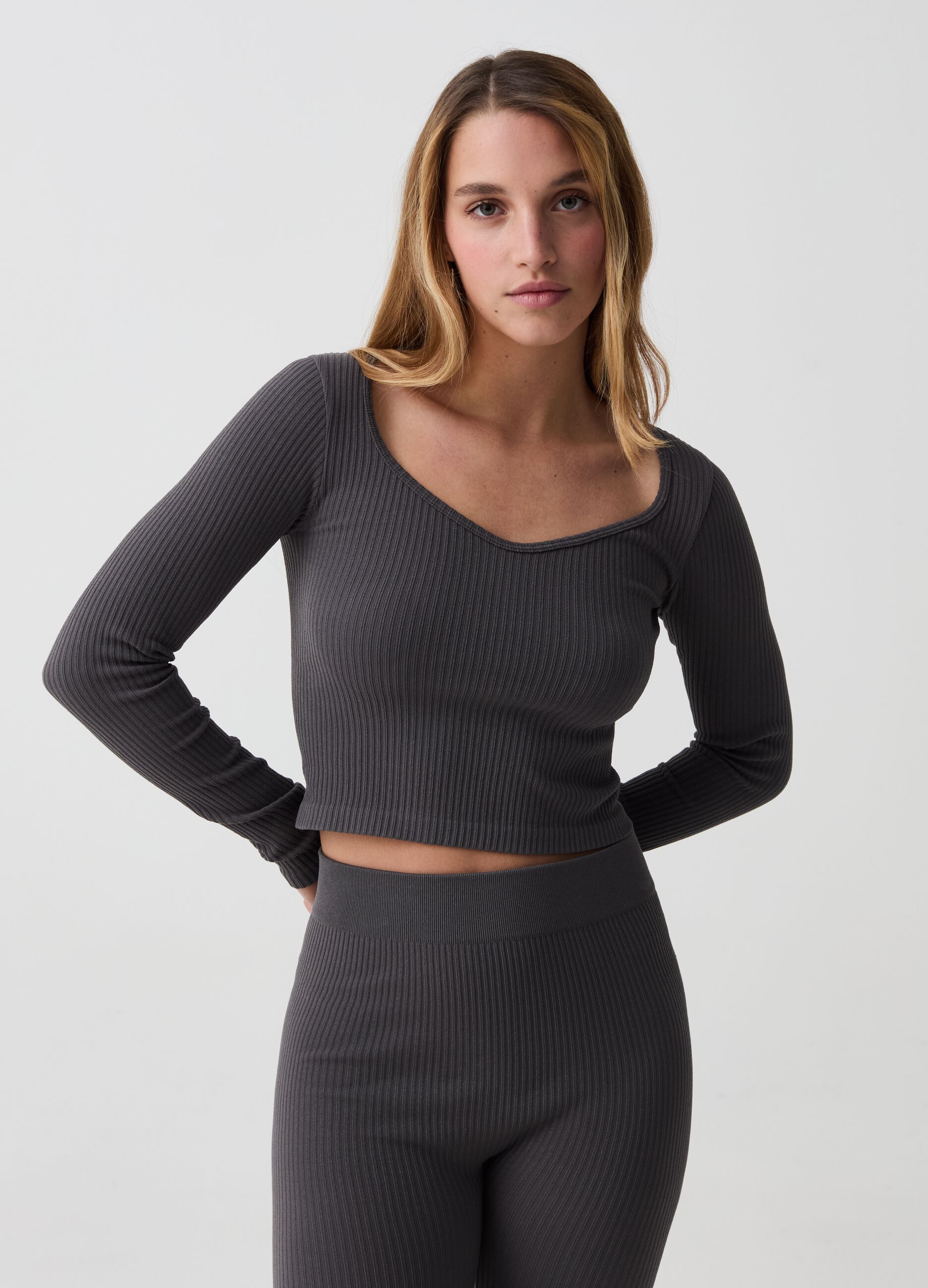 T-shirt cropped a costine seamless