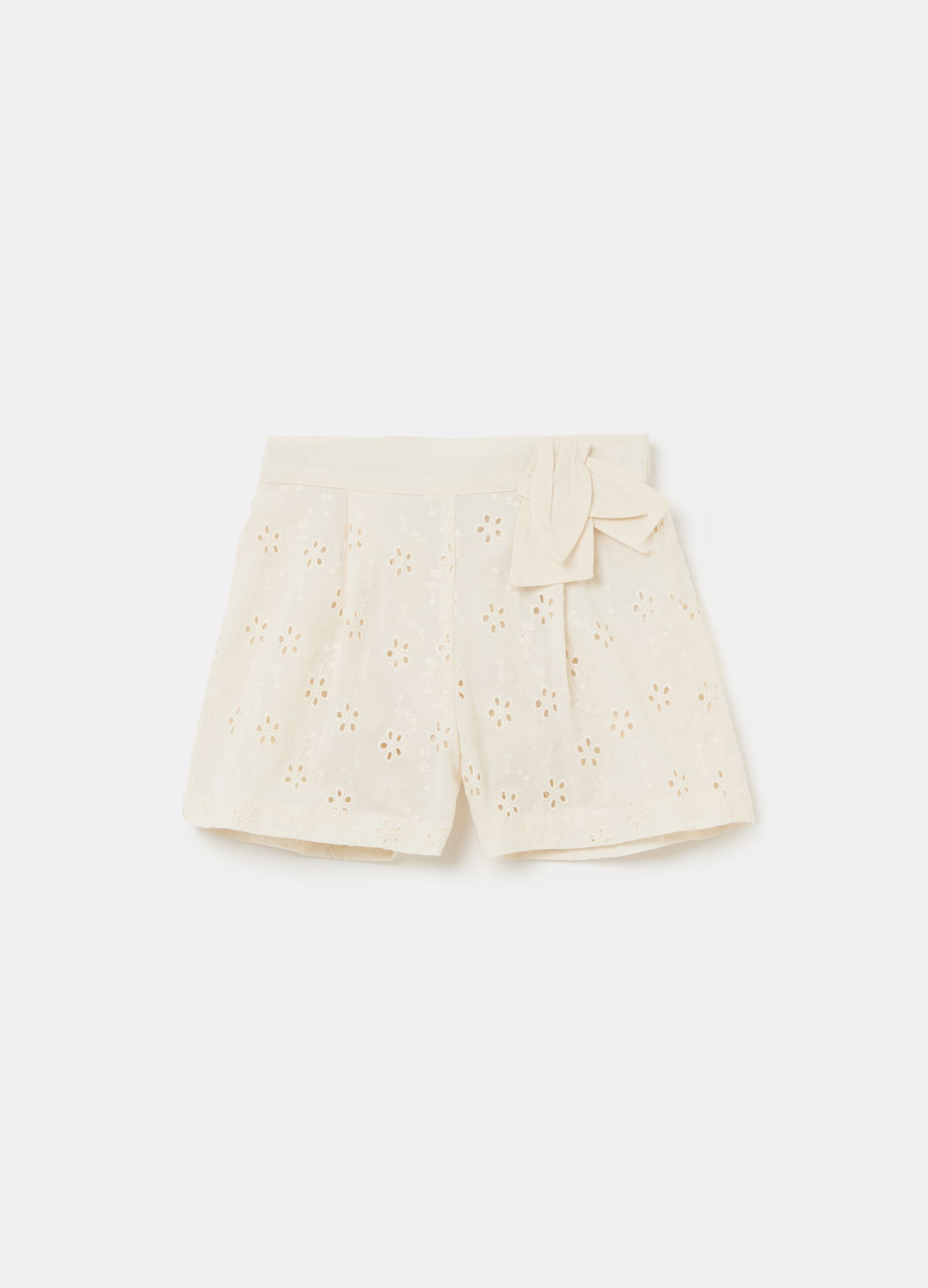 Shorts in cotone sangallo con fiocco