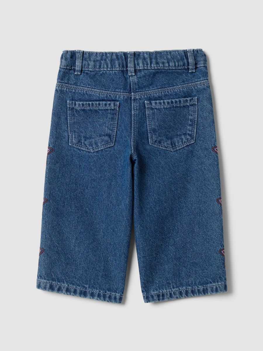 Jeans blu wide leg in puro cotone con stelle ricamate per bimba_1