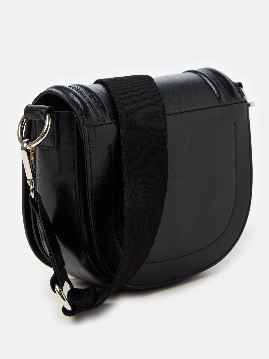 Flap bag with shoulder strap_1