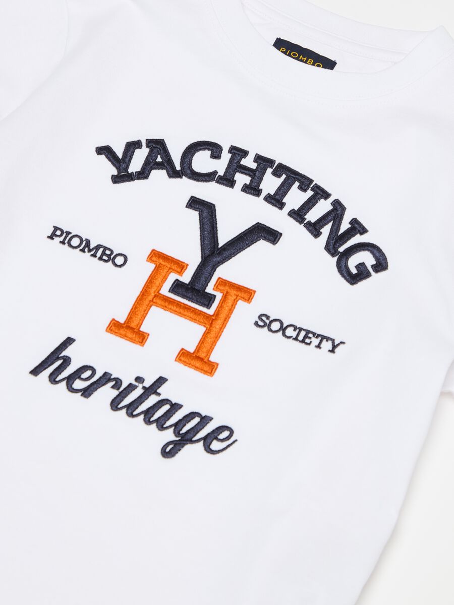 T-shirt in cotone con ricamo lettering_5
