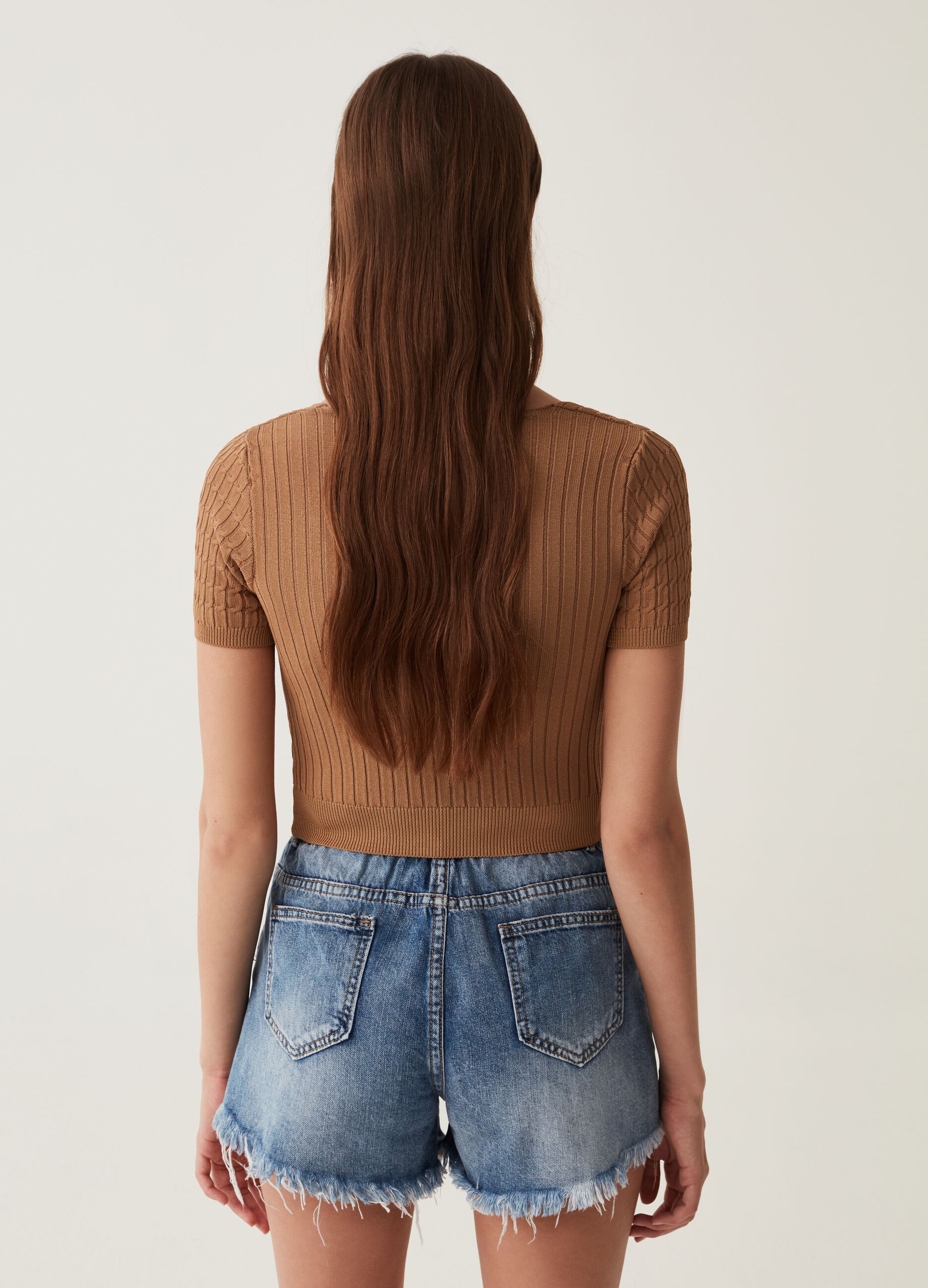 T-shirt cropped con lavorazione a trecce Hybrid_3