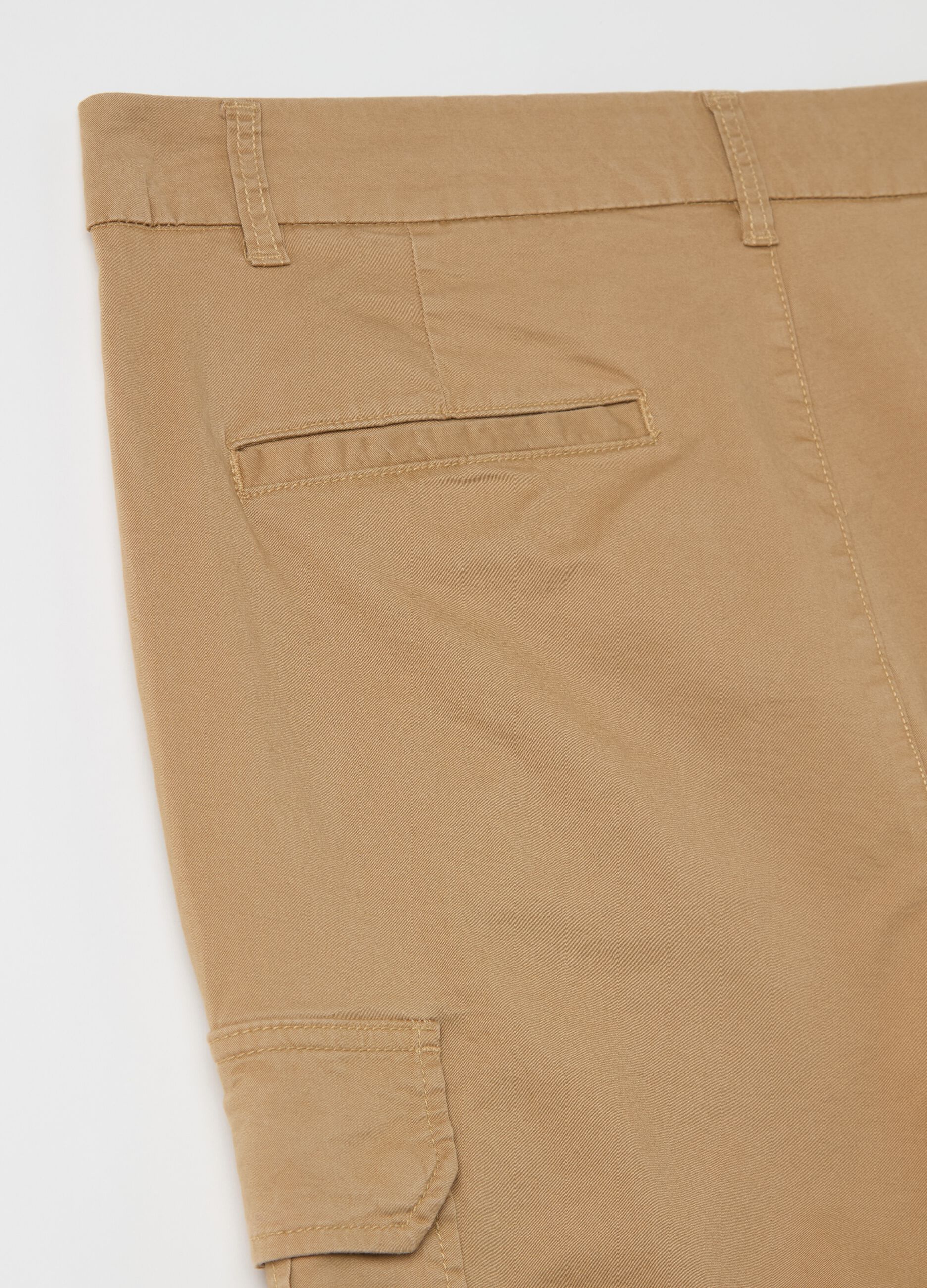 Pantalone cargo slim fit in cotone stretch