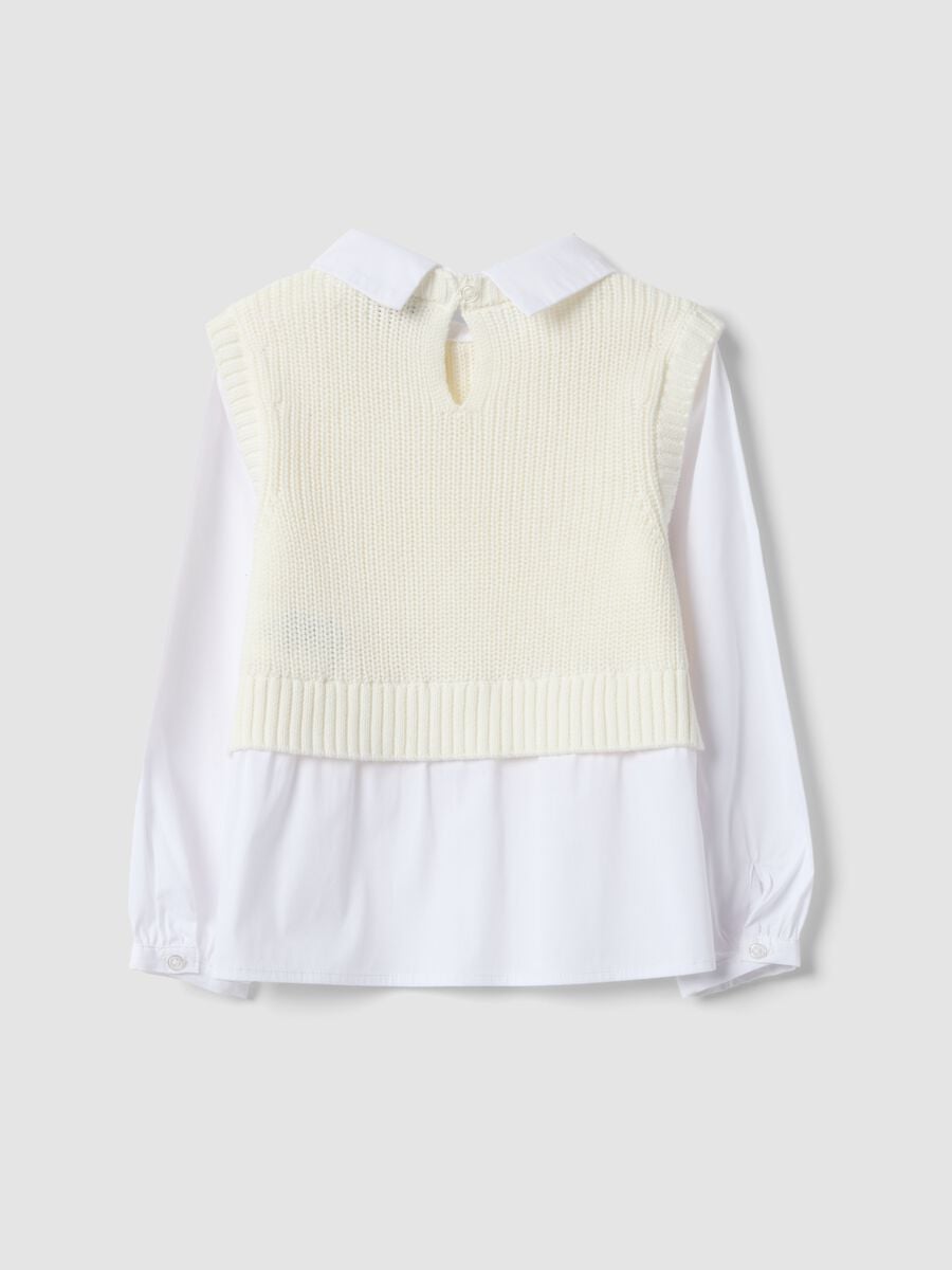 Maglia bianca in misto cotone con camicia over fit per bambina_1