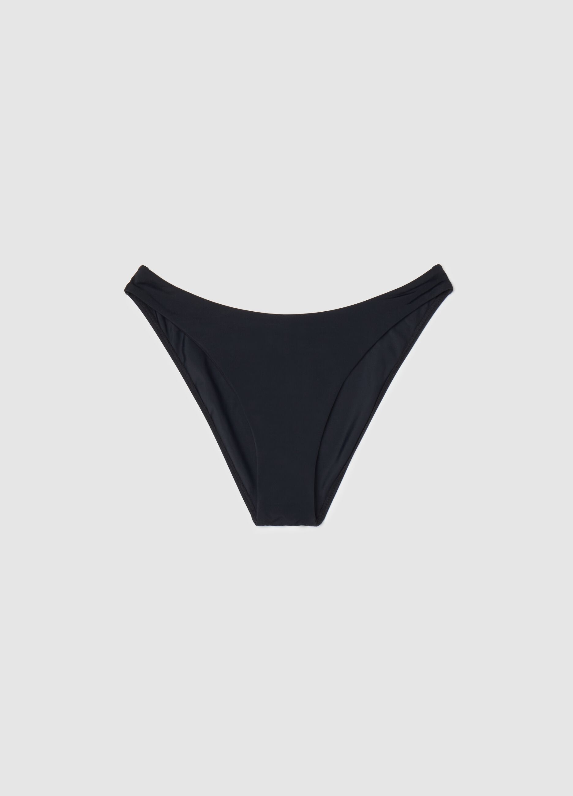 Black bikini briefs