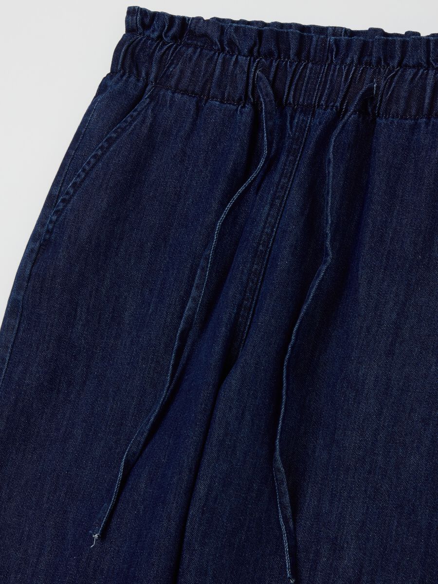 Cropped joggers in denim with drawstring_5