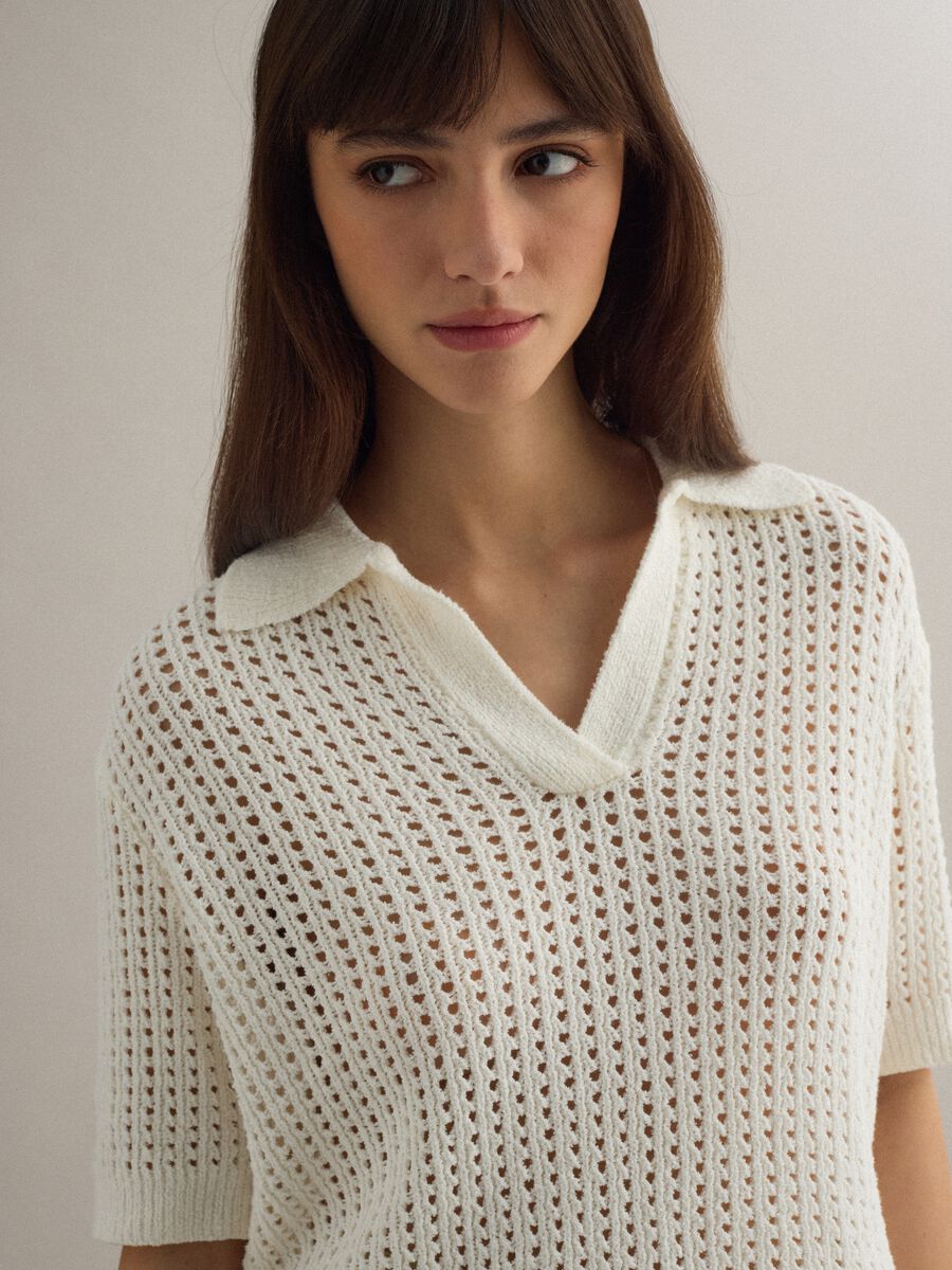 White cotton blend perforated polo collar shirt, regular fit_3