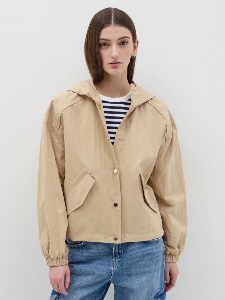 Short parka with hood and drawstring_0