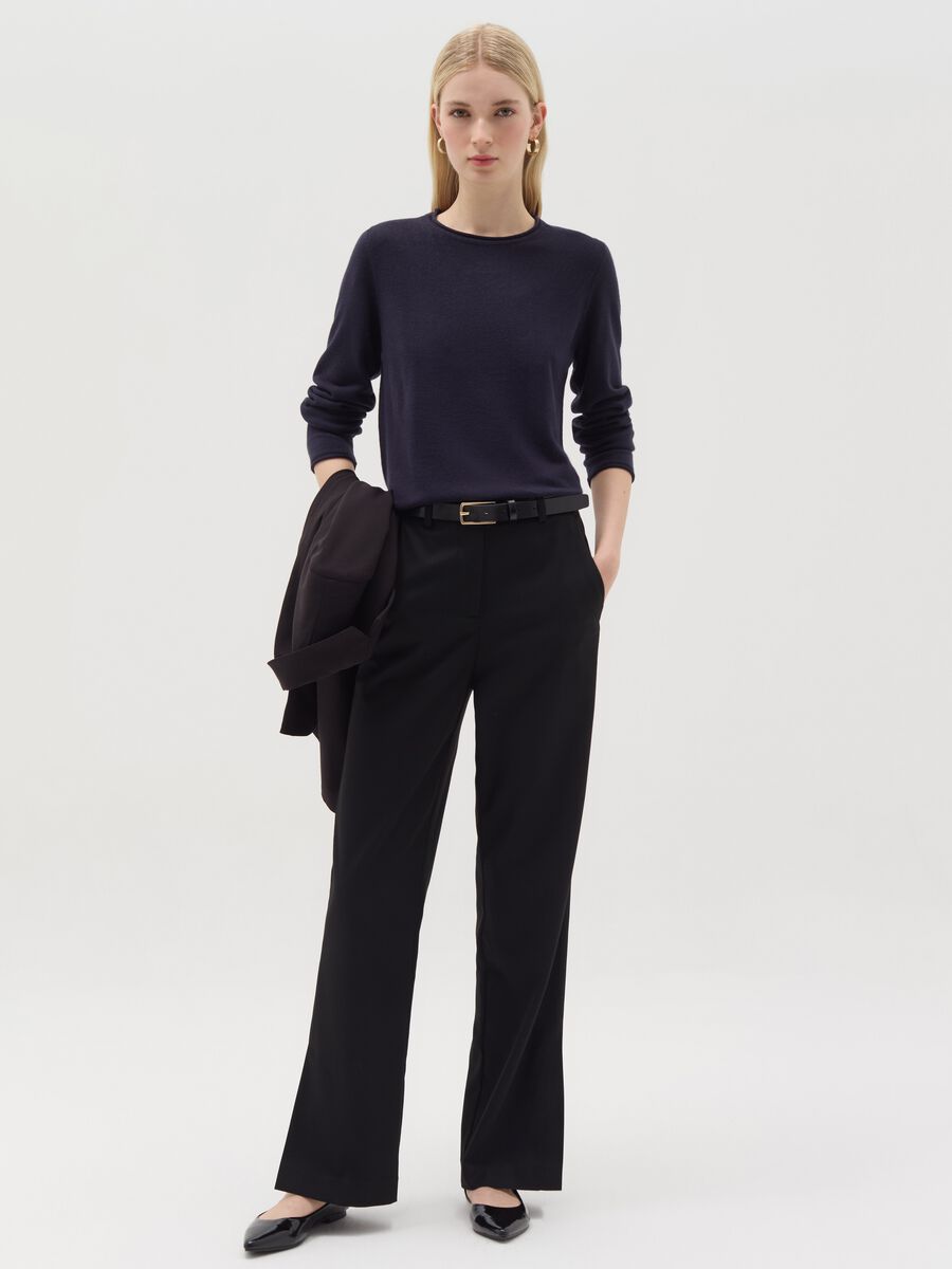 Top with rolled edging_1