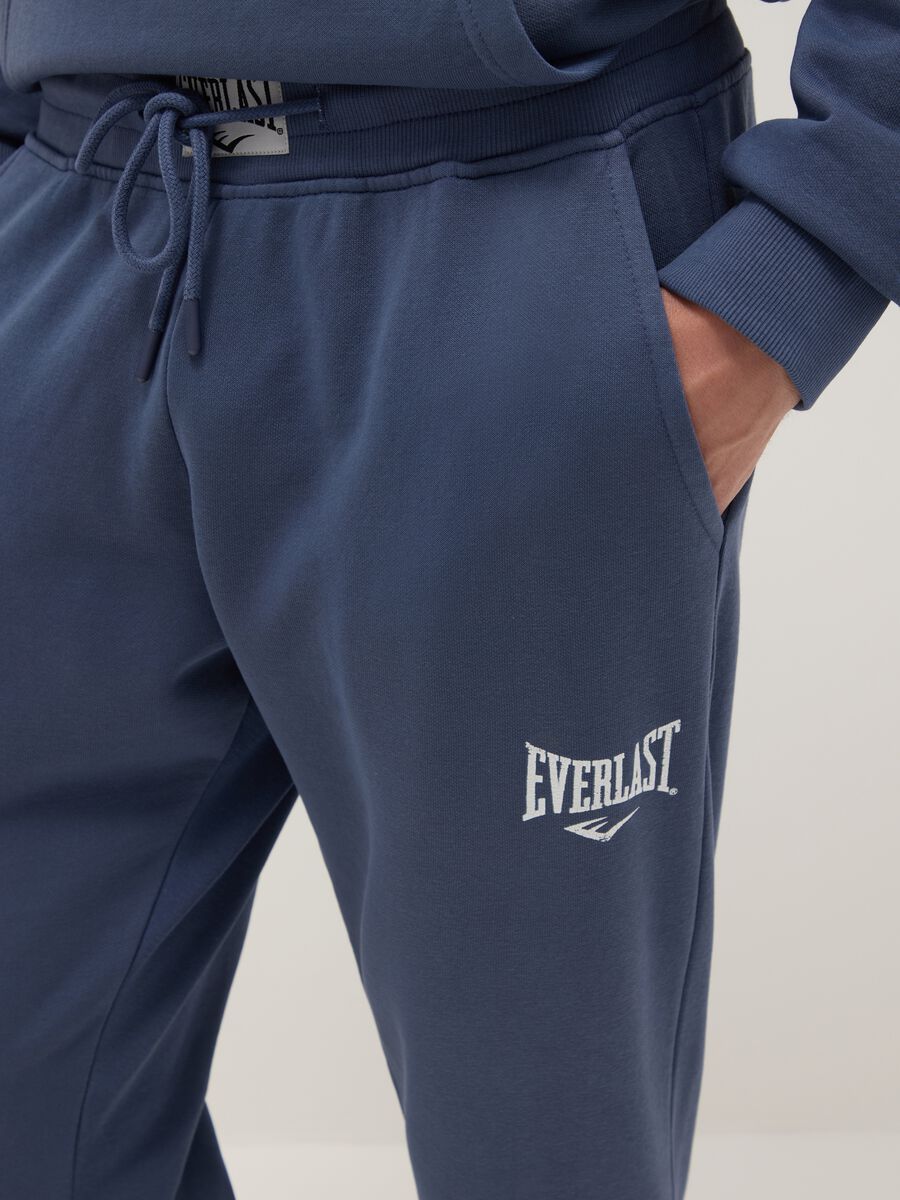 Pantaloni jogger in misto cotone blu regular fit con logo Everlast_3