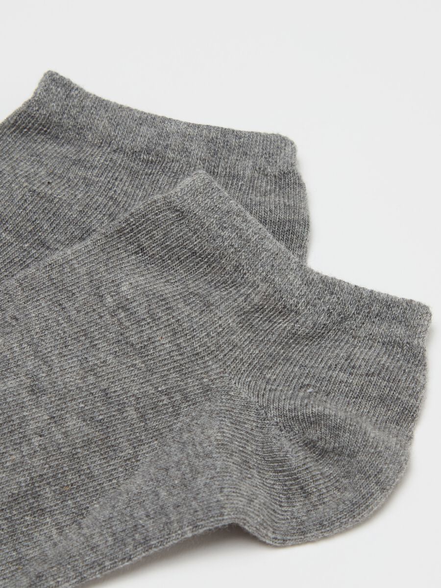 Five-pair pack stretch shoe liners_1