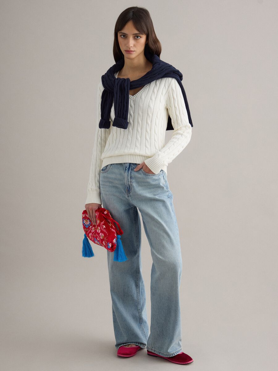 Multicolour clutch with floral design_1