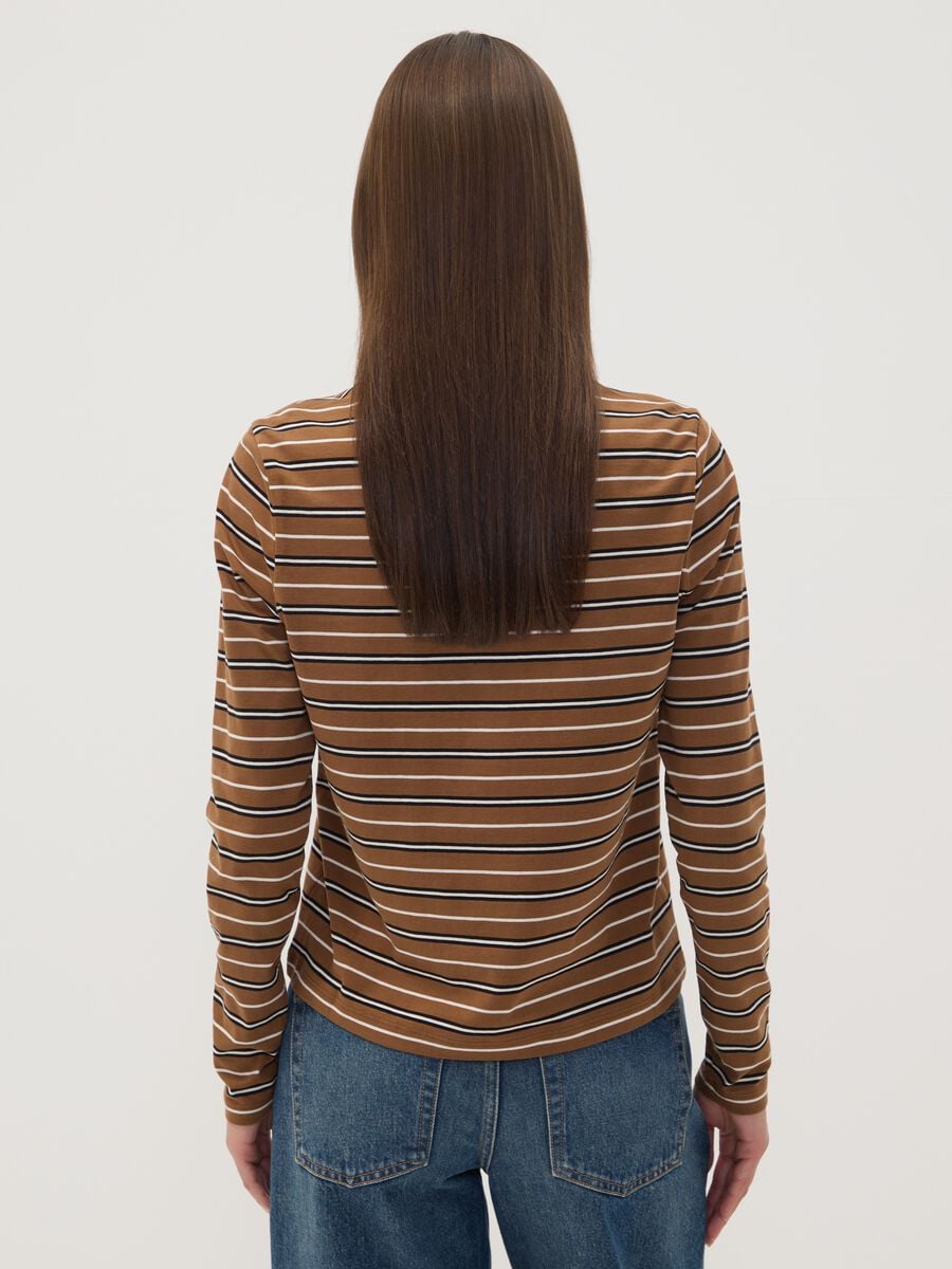 T-shirt multicolor in puro cotone a righe con girocollo regular fit_3
