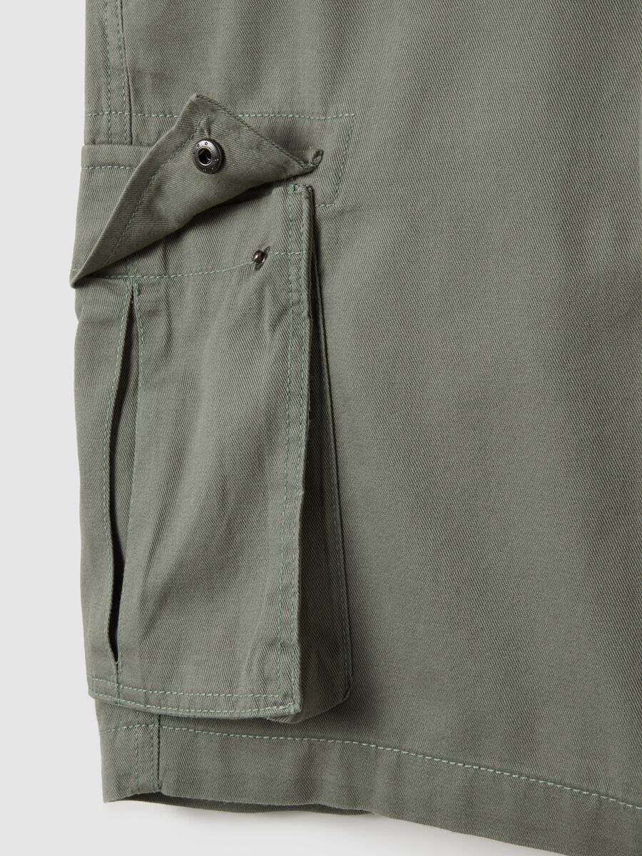Men's green pure cotton Bermuda shorts regular fit_1