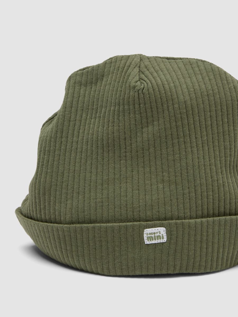 Cappello verde in puro cotone organico a coste per neonati_2