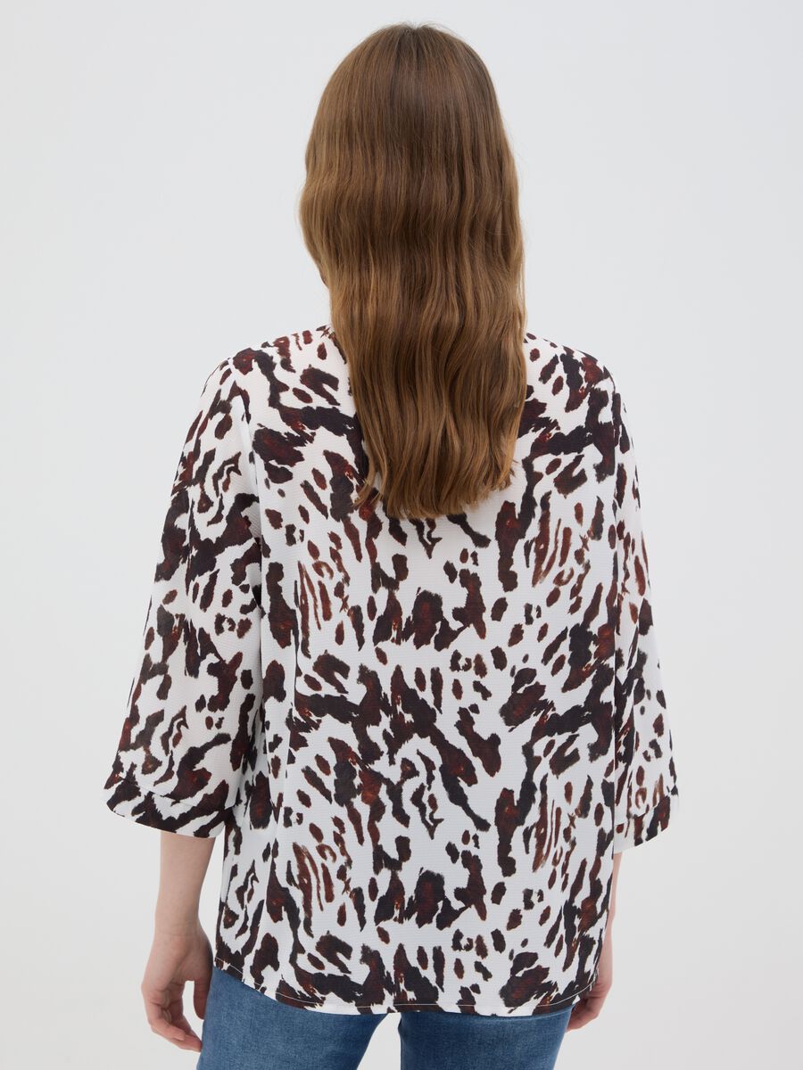 Women's multicolour regular fit shirt with animal print_2