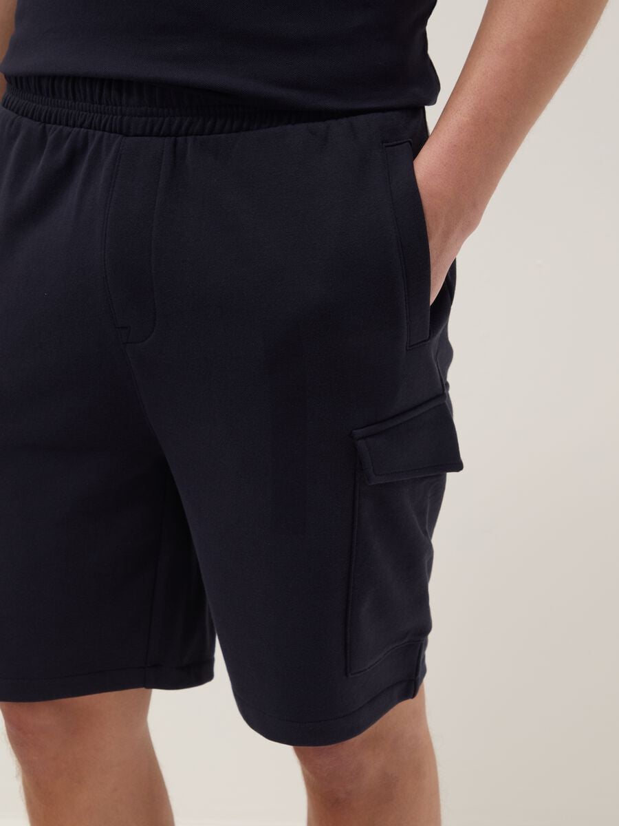 Blue cotton-blend Bermuda shorts_3