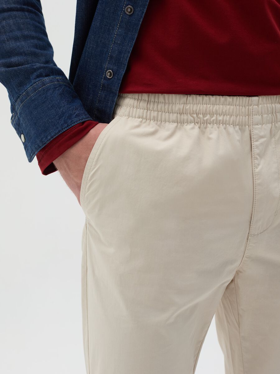 Chino joggers in cotton_2