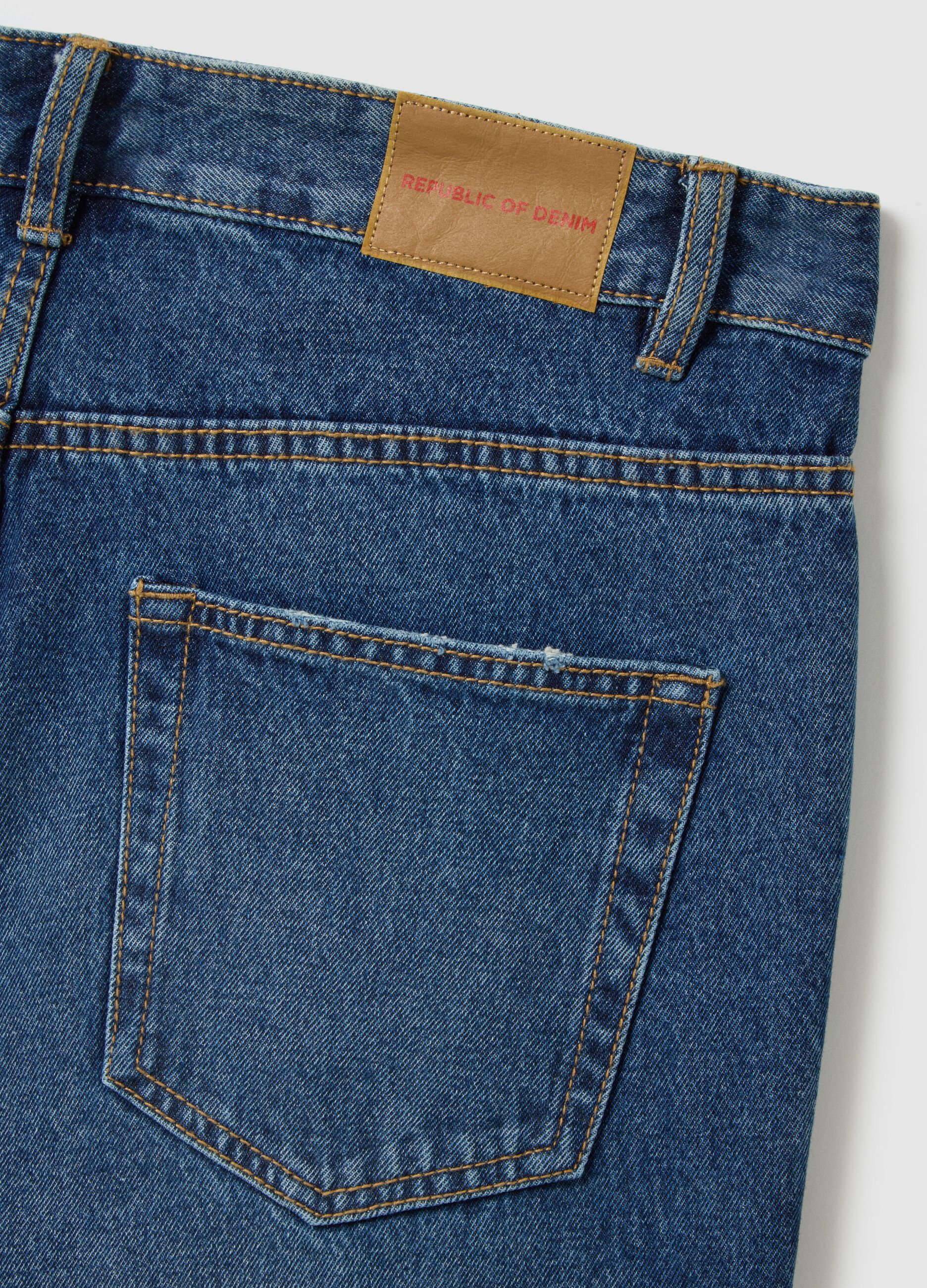 Blue pure cotton jeans with relaxed fit