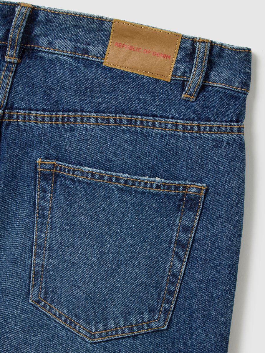 Blue pure cotton jeans with relaxed fit_5