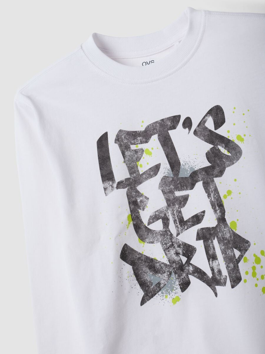 White organic cotton T-shirt with &ldquo;Let&rsquo;s get drip&rdquo; slogan for boys_5