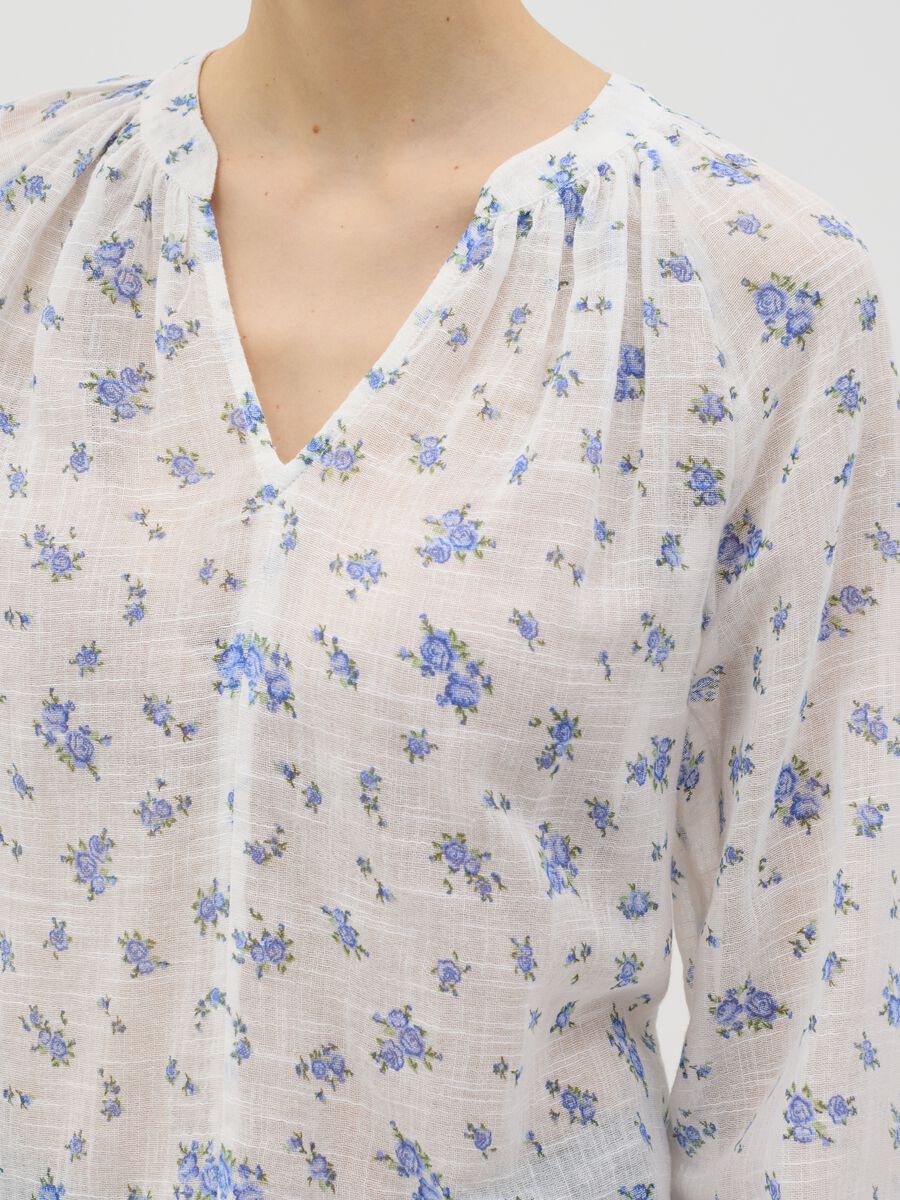 White and blue brushed blouse_3