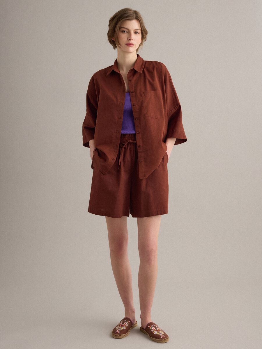 Brown pure cotton regular-fit shorts_0