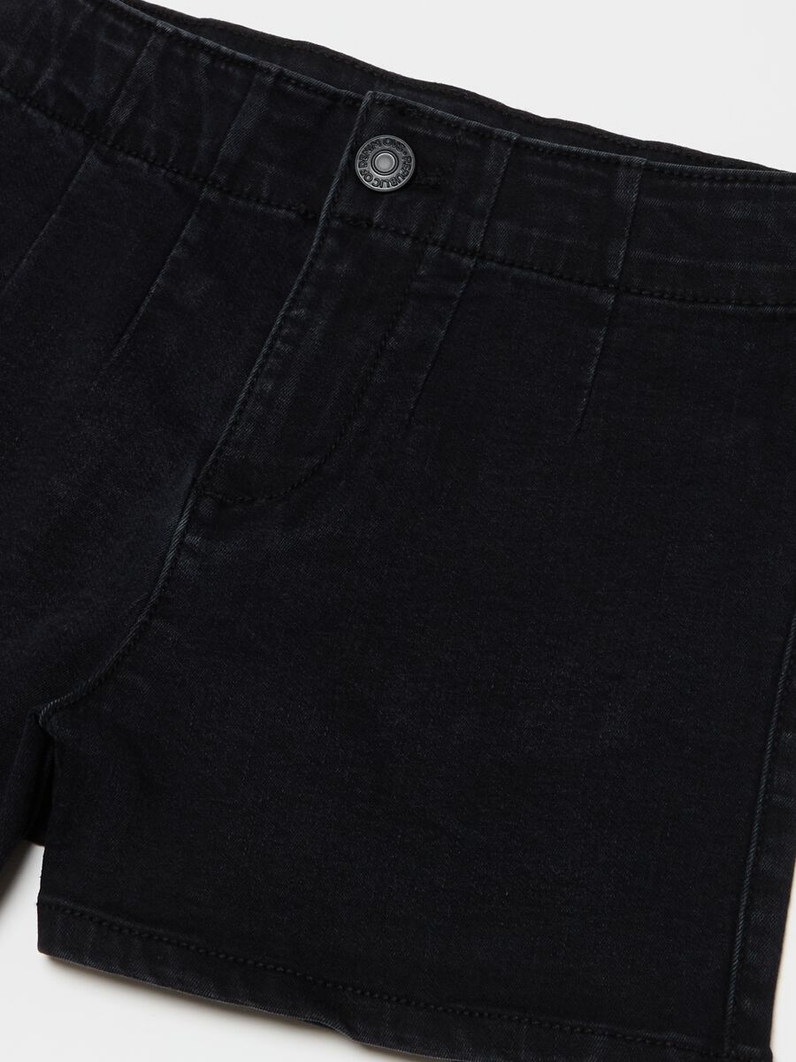 Denim shorts with pockets_2