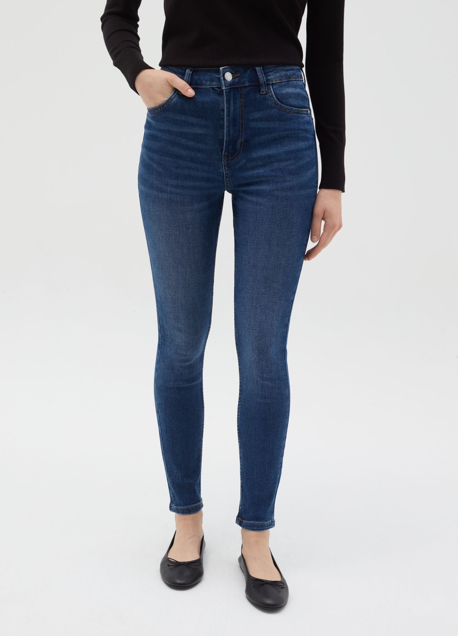 Skinny-fit high-rise jeans
