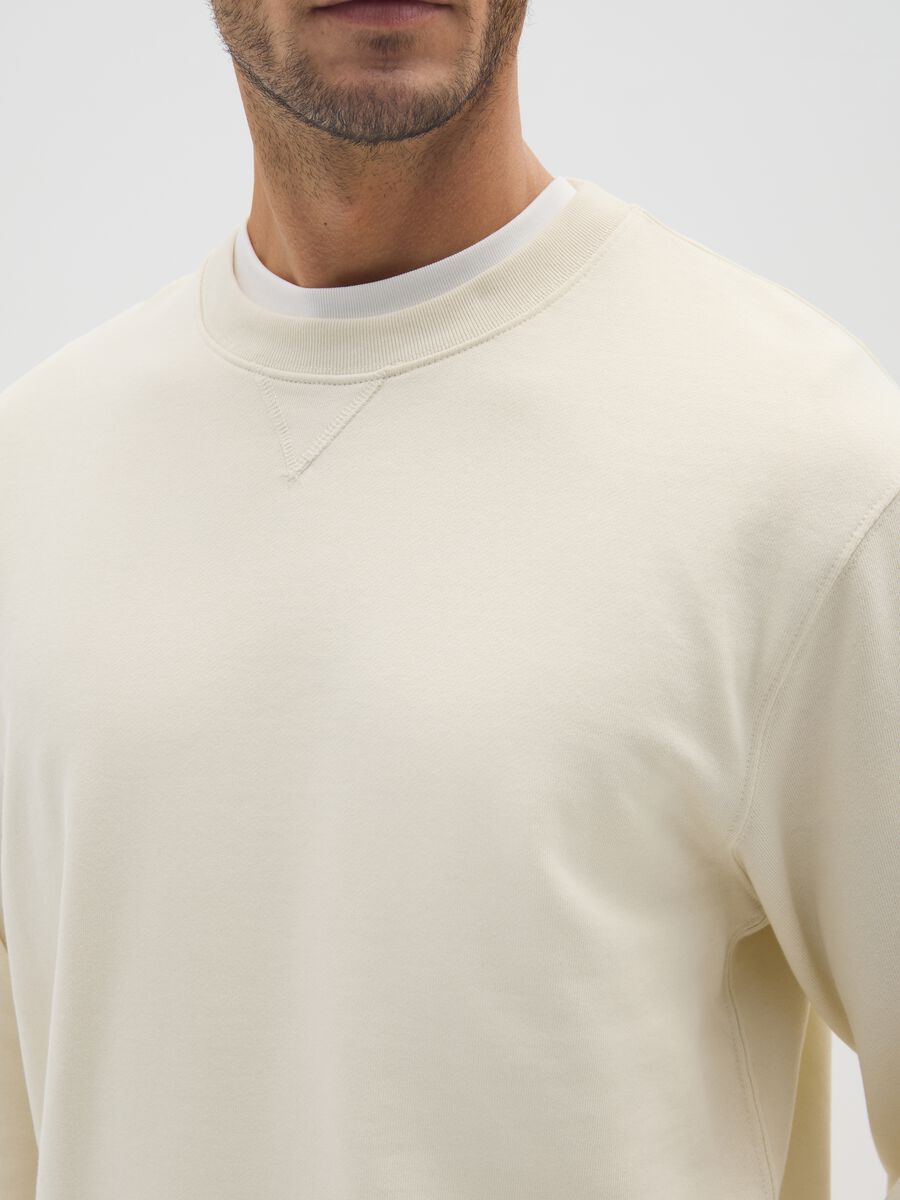 Regular fit beige pure cotton sweatshirt_3