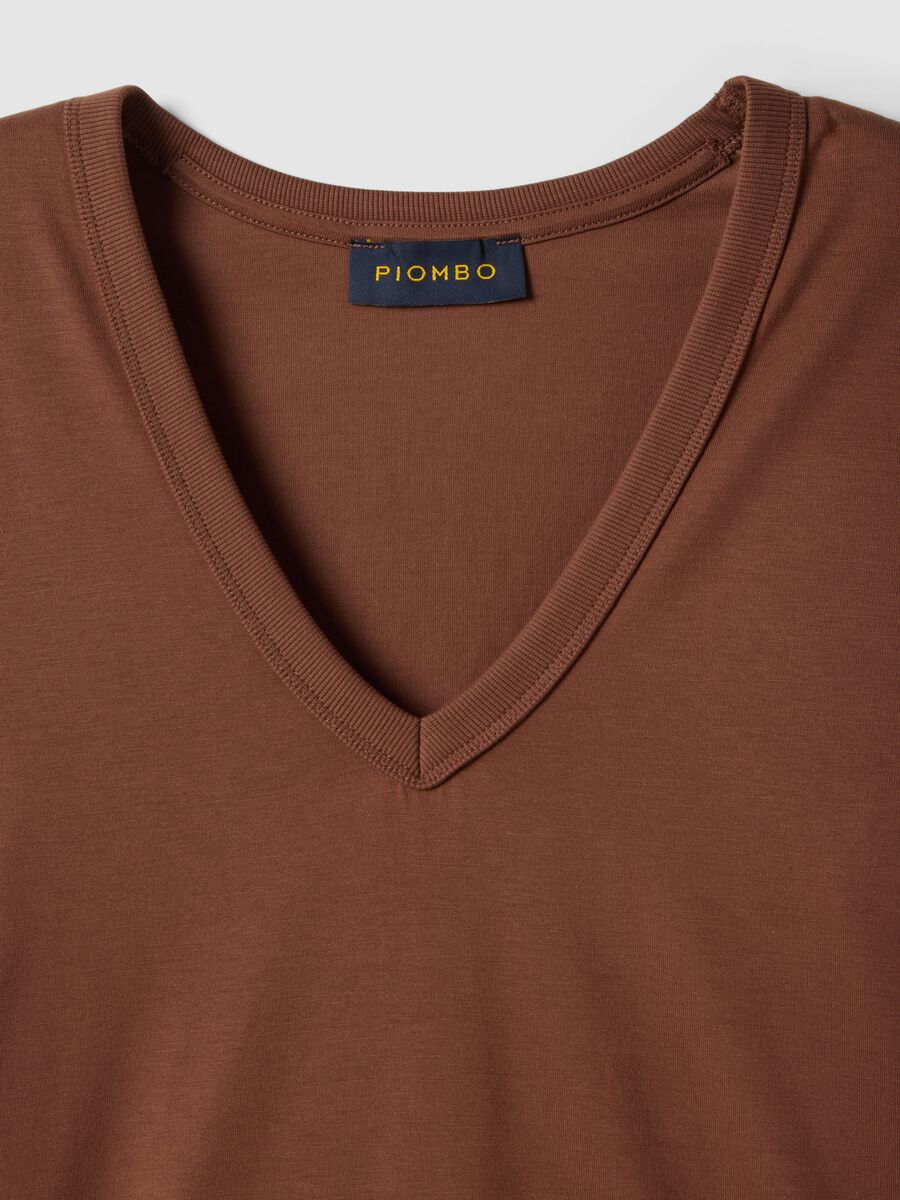Short-sleeve brown pure cotton T-shirt, regular fit, deep V-neck_5