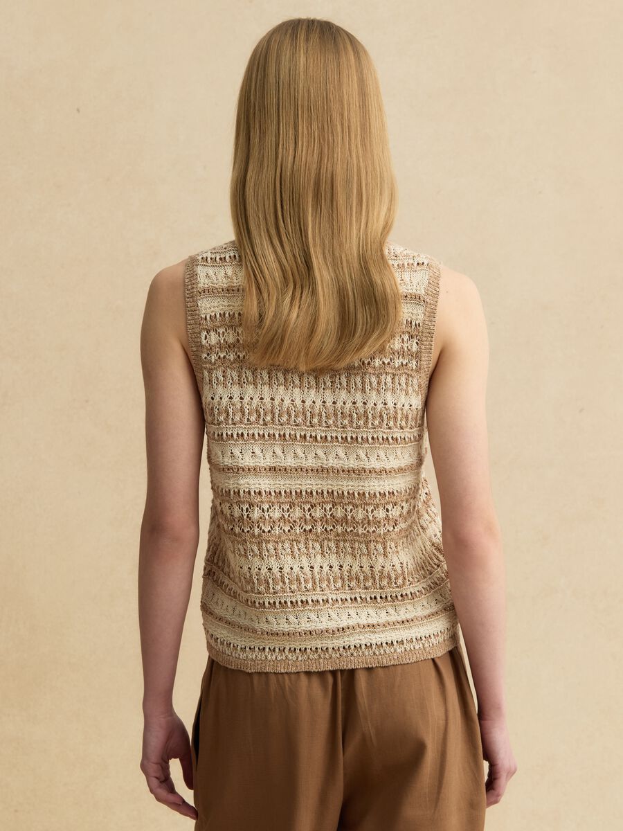 Multicolour cotton blend regular fit tank top with perforated texture_3