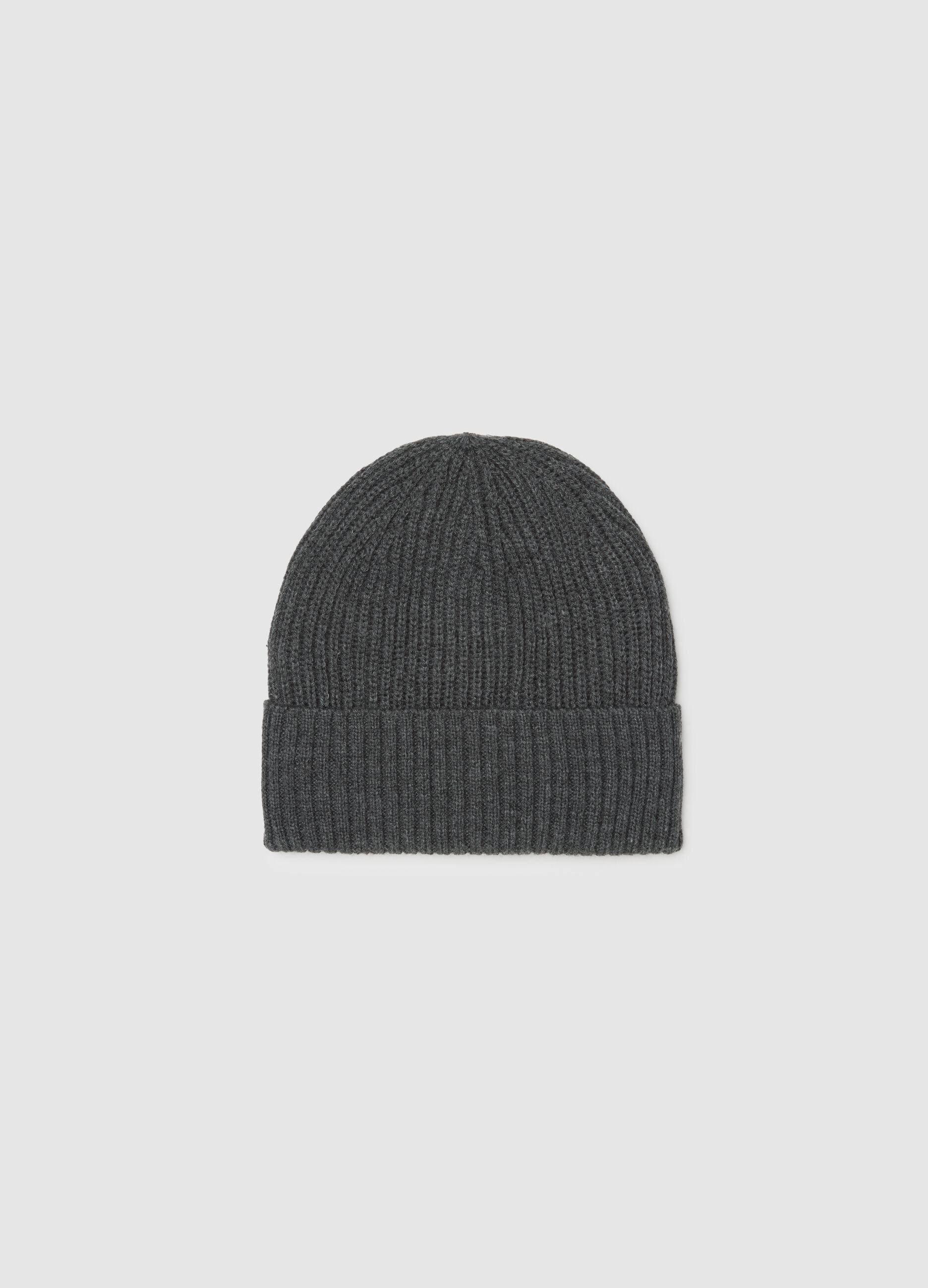 Grey Cap