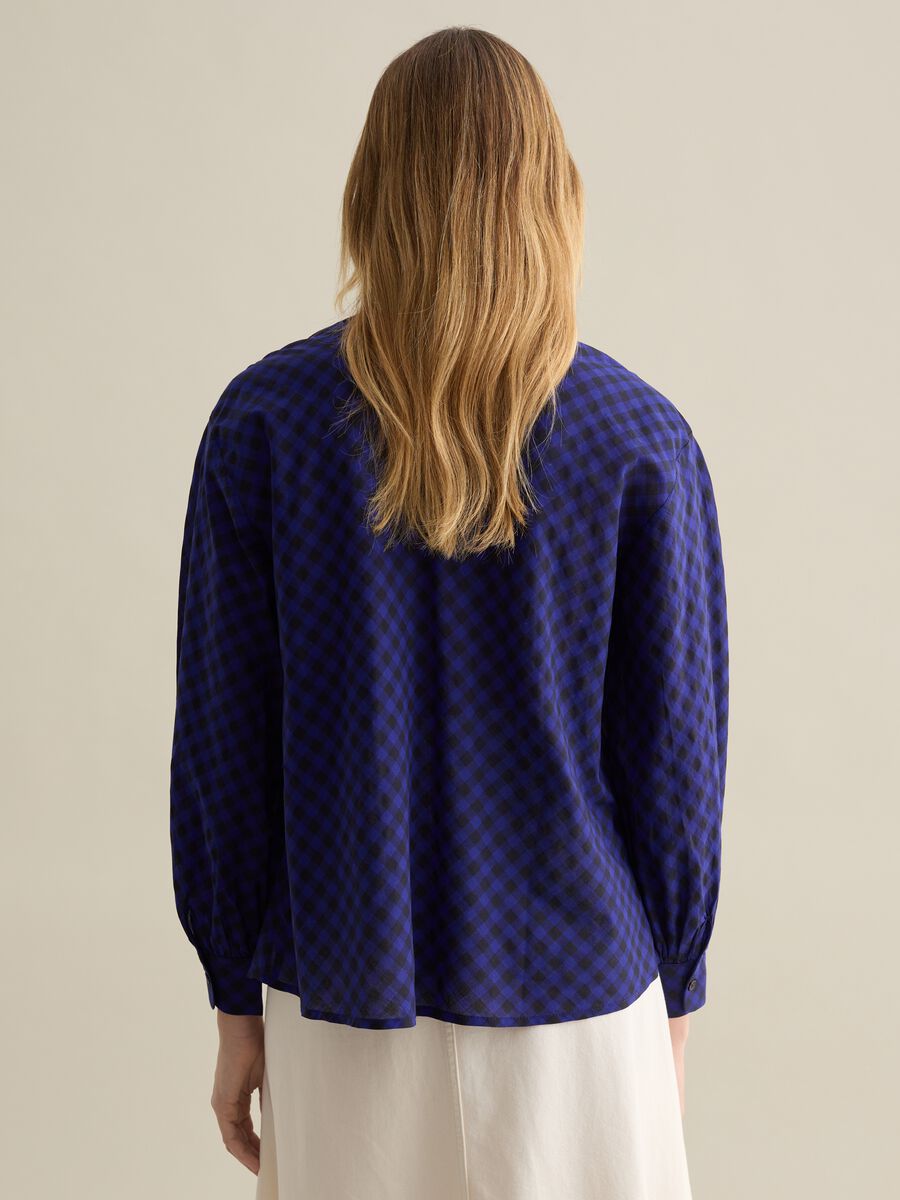 Check shirt with paisley embroidery_3