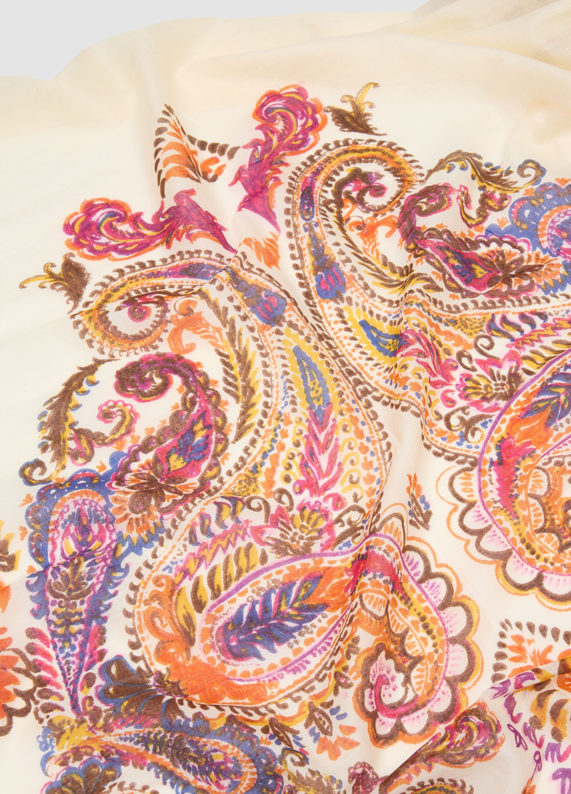 White pure cotton scarf with paisley pattern and tassels