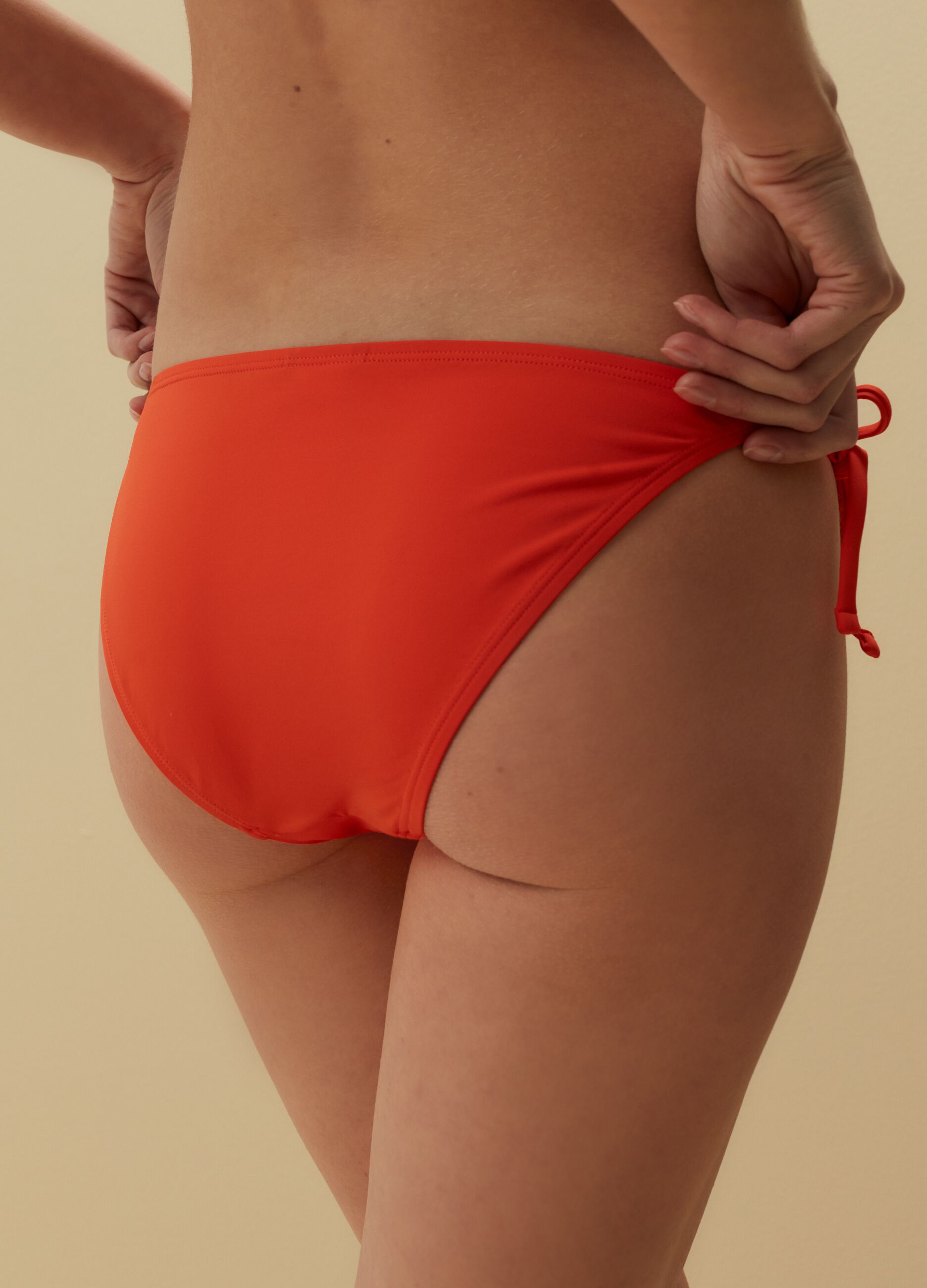 Slip bikini con laccetti_2